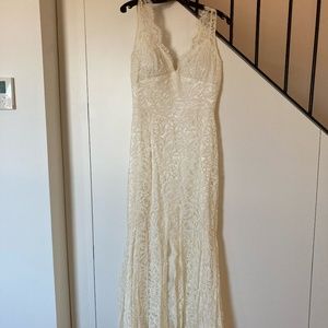 Elizabeth Dye Helena Ivory Wedding Dress